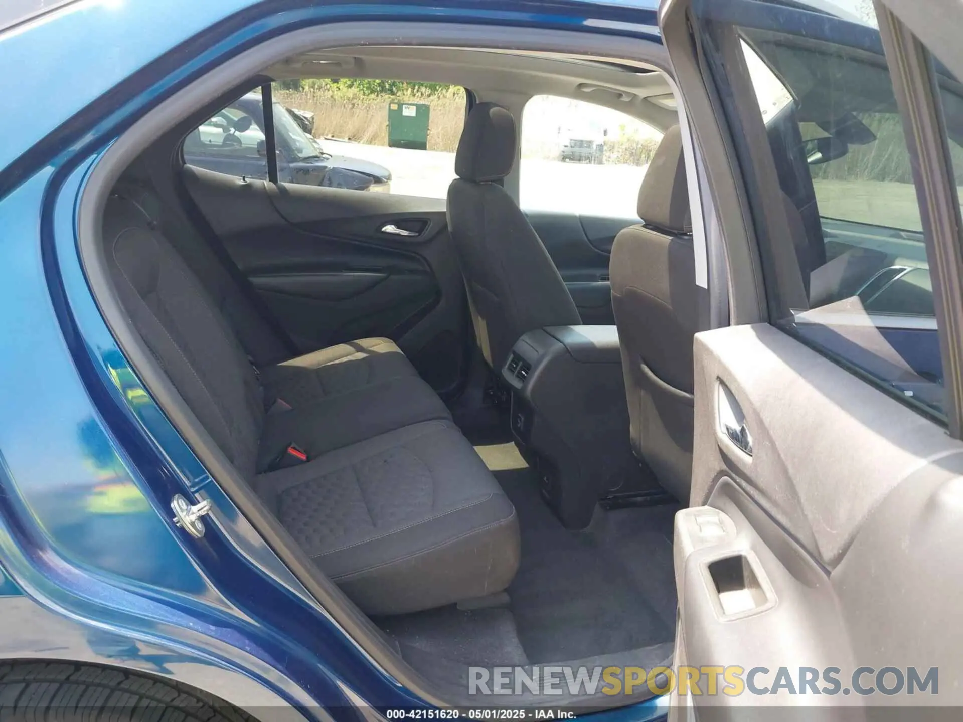 8 Фотография поврежденного автомобиля 3GNAXUEV1KL208137 CHEVROLET EQUINOX 2019
