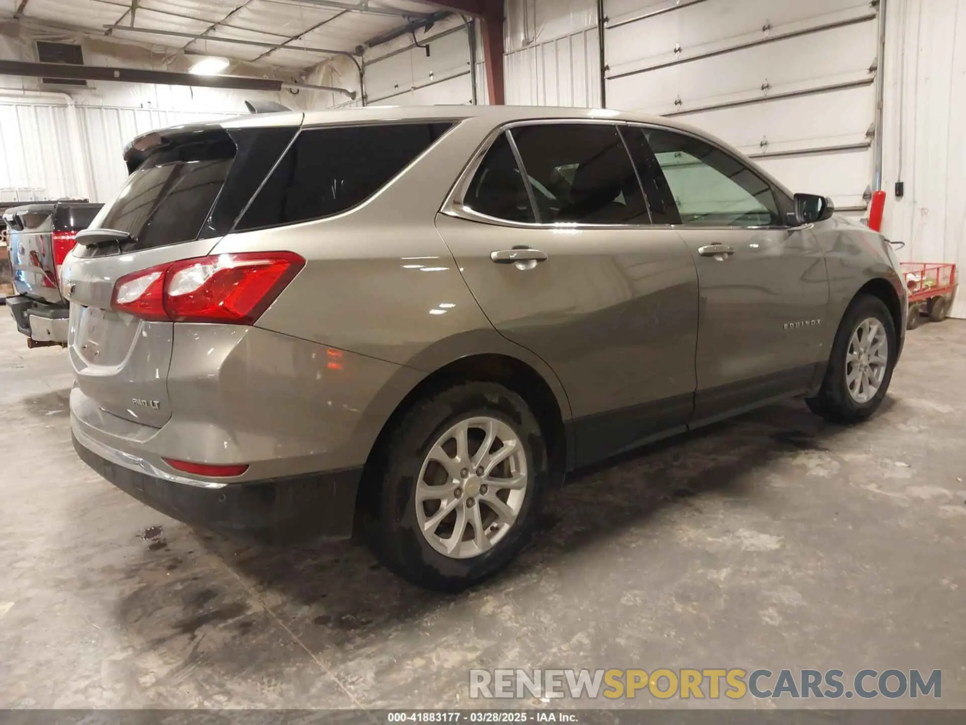 4 Фотография поврежденного автомобиля 3GNAXUEV1KS504846 CHEVROLET EQUINOX 2019