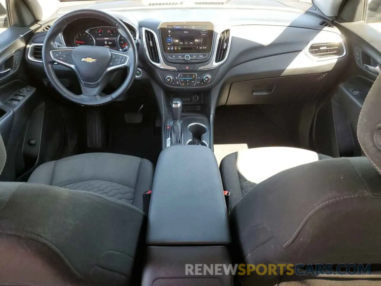8 Фотография поврежденного автомобиля 3GNAXUEV2KL194863 CHEVROLET EQUINOX 2019