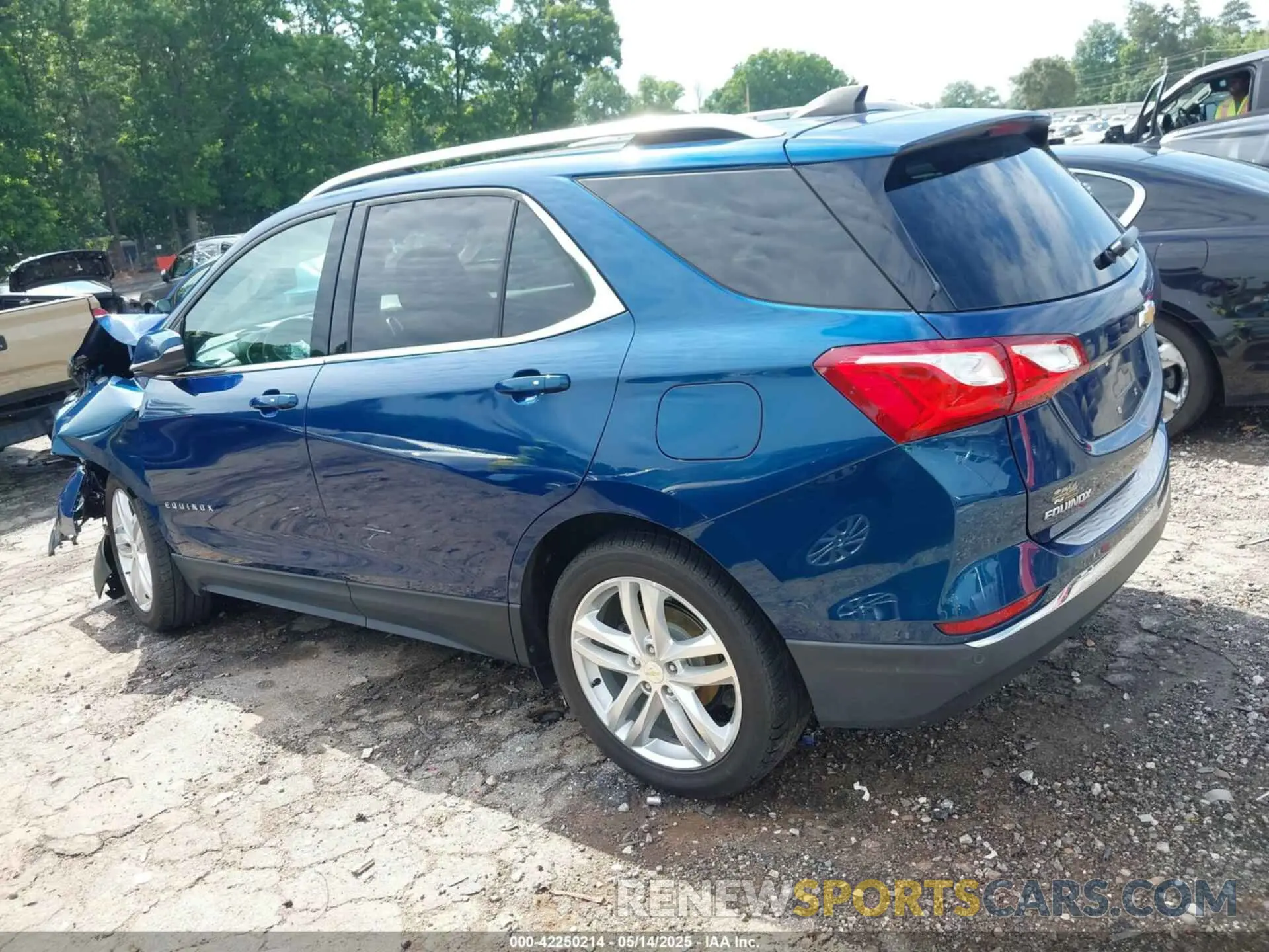 3 Photograph of a damaged car 3GNAXUEV4KL149570 CHEVROLET EQUINOX 2019