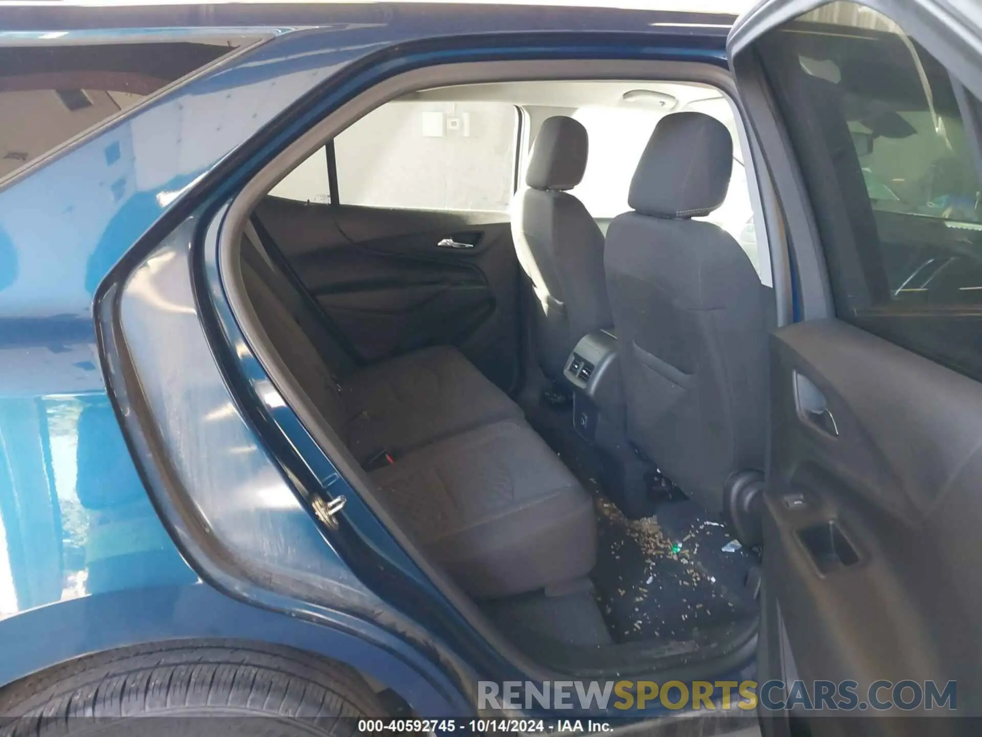 8 Photograph of a damaged car 3GNAXUEV4KL215387 CHEVROLET EQUINOX 2019