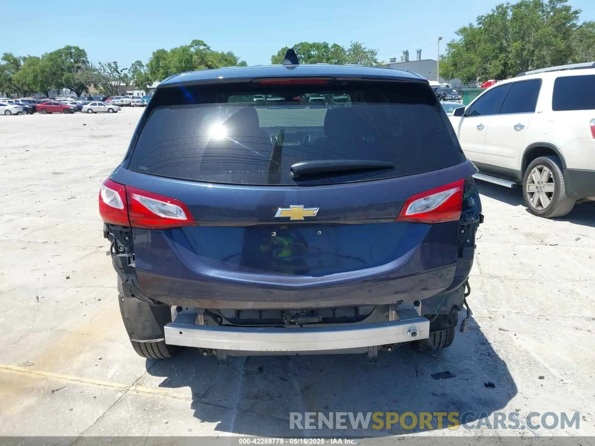 17 Photograph of a damaged car 3GNAXUEV4KL297914 CHEVROLET EQUINOX 2019