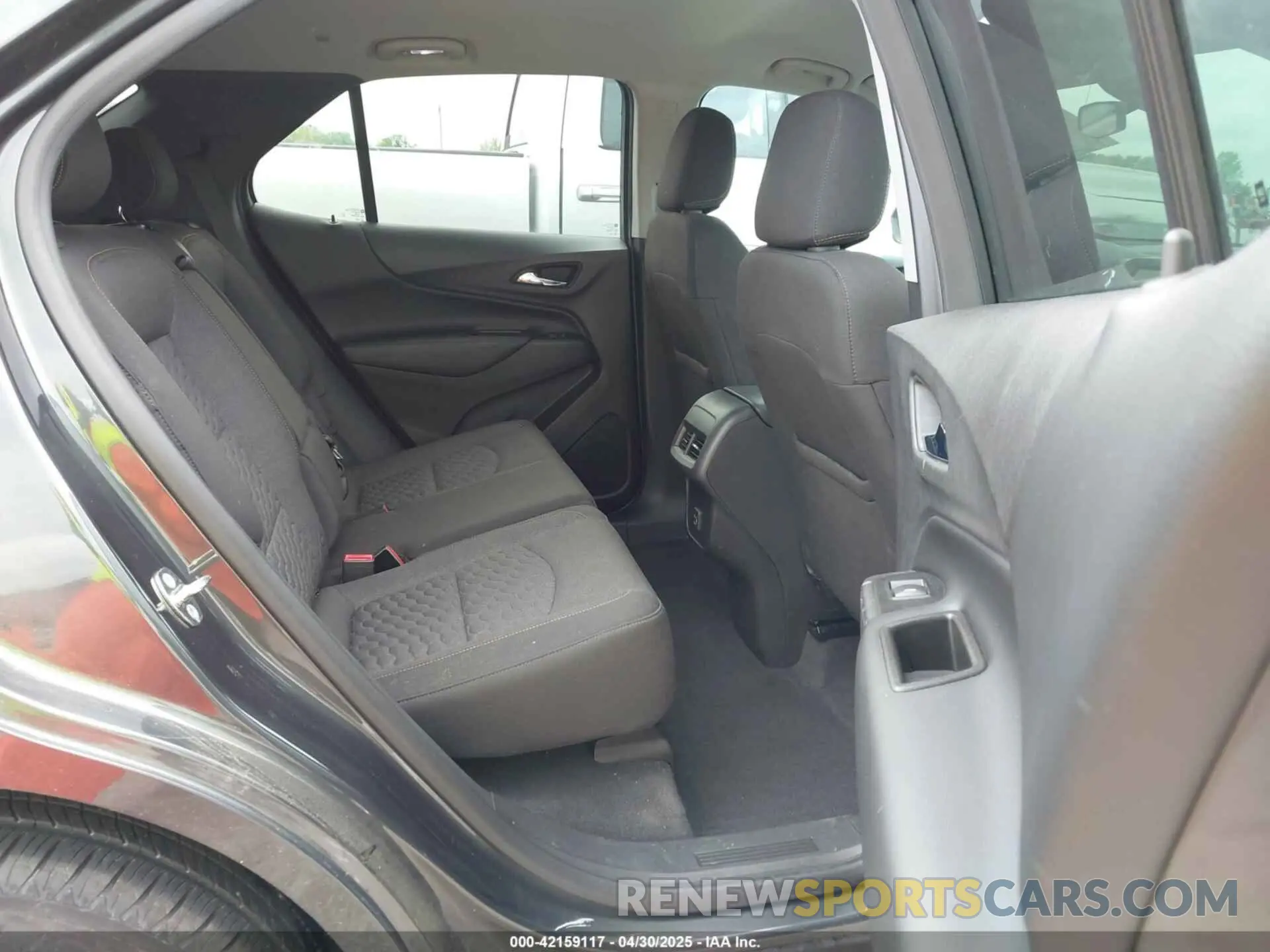 8 Photograph of a damaged car 3GNAXUEV4KS603211 CHEVROLET EQUINOX 2019