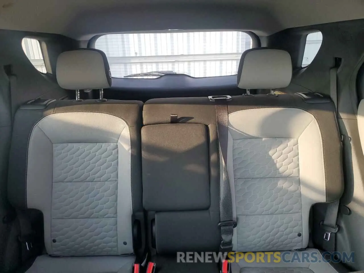 10 Фотография поврежденного автомобиля 3GNAXUEV6KL323235 CHEVROLET EQUINOX 2019