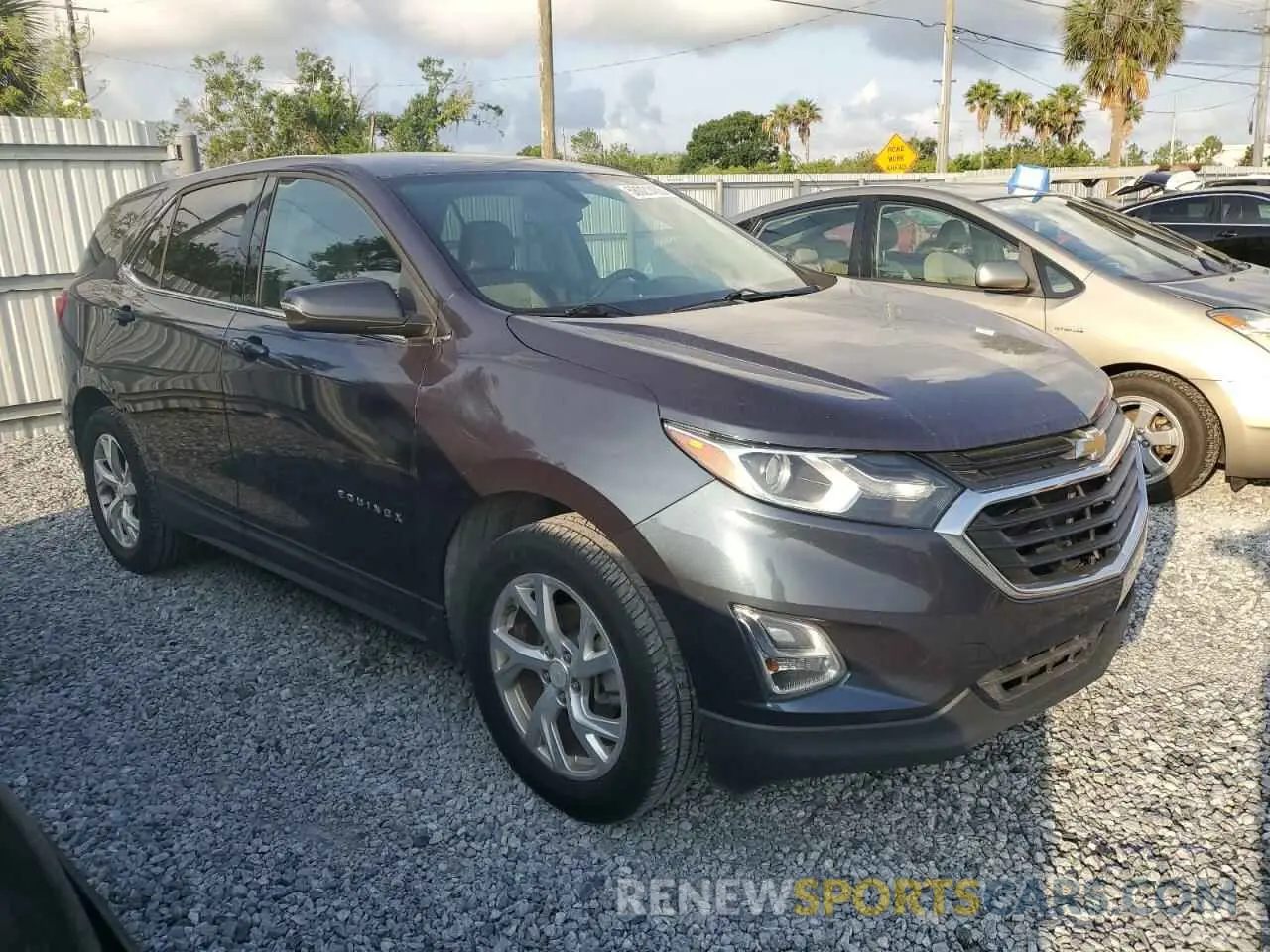 4 Фотография поврежденного автомобиля 3GNAXUEV6KL323235 CHEVROLET EQUINOX 2019