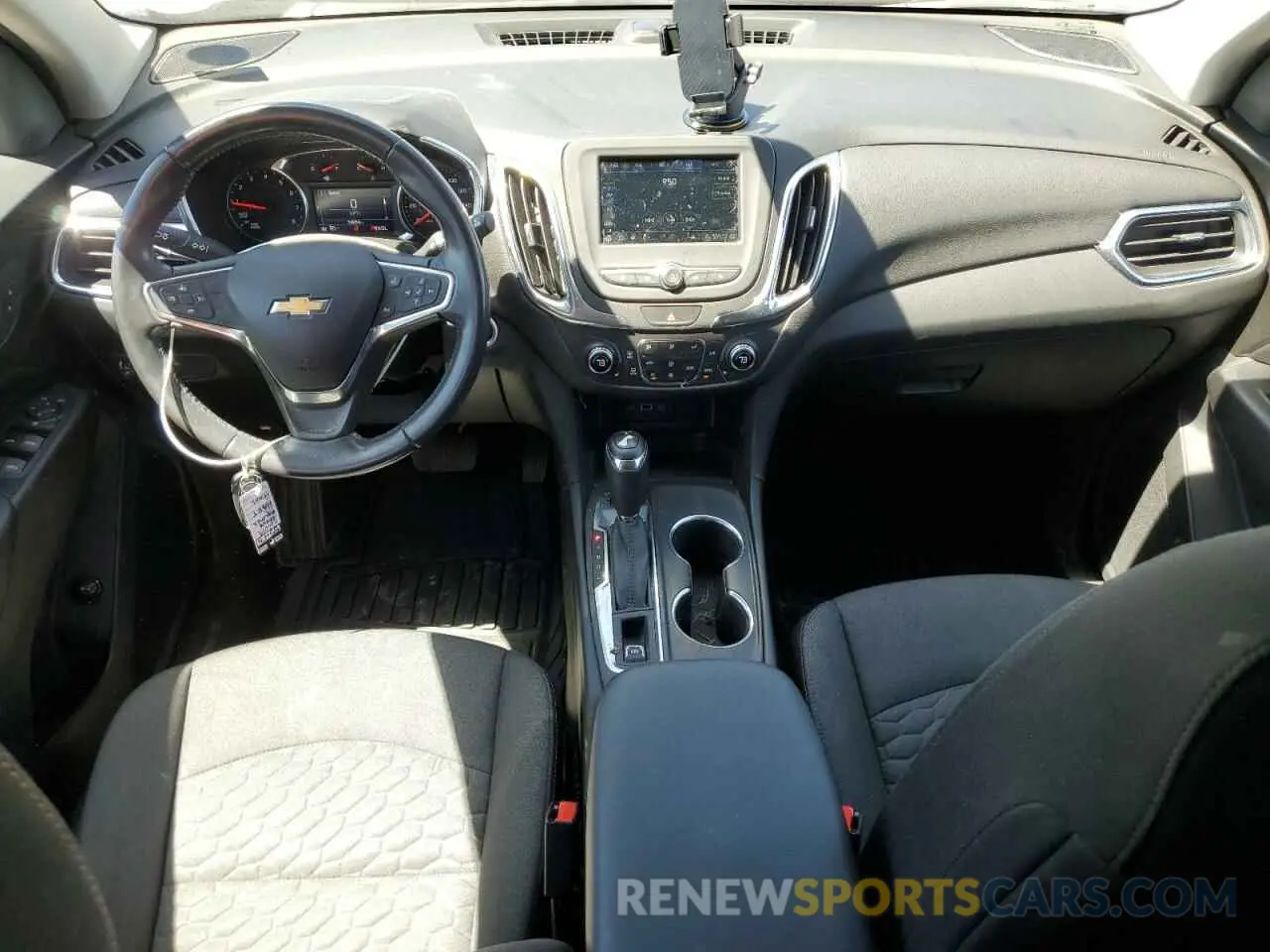 8 Photograph of a damaged car 3GNAXUEV6KS570079 CHEVROLET EQUINOX 2019