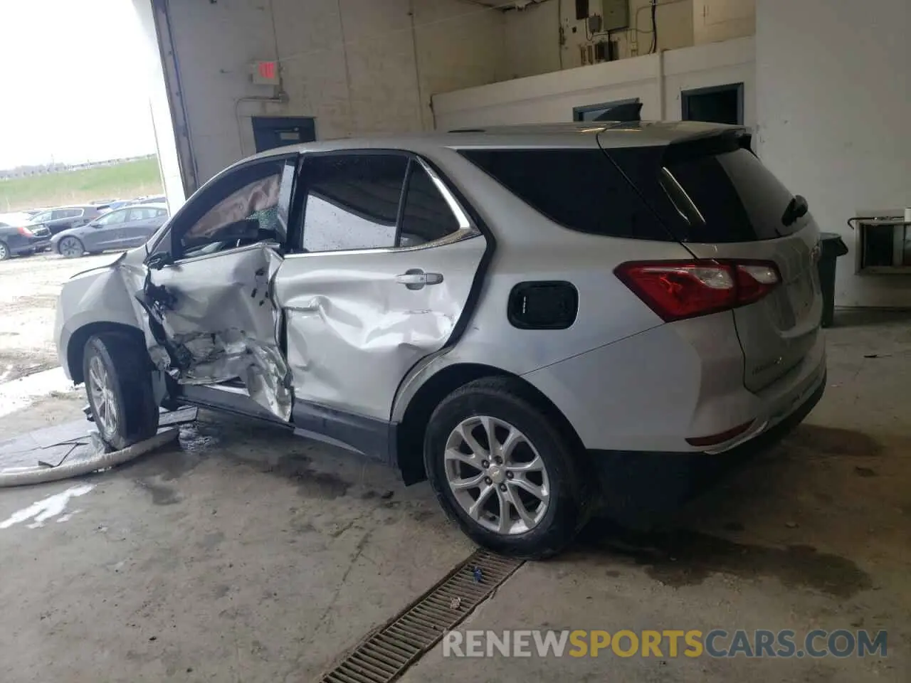 2 Photograph of a damaged car 3GNAXUEV6KS627803 CHEVROLET EQUINOX 2019