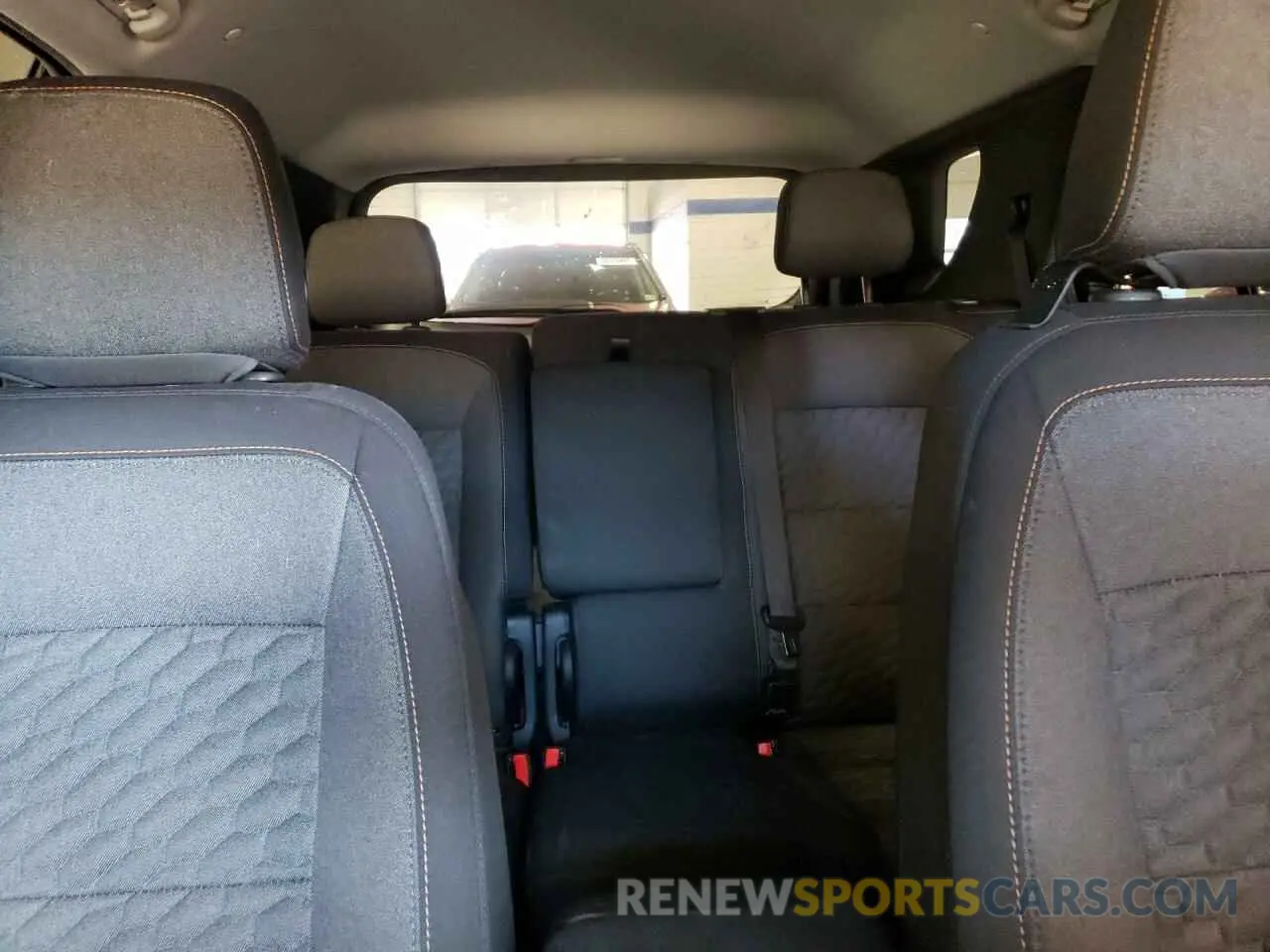 10 Photograph of a damaged car 3GNAXUEV6KS678718 CHEVROLET EQUINOX 2019