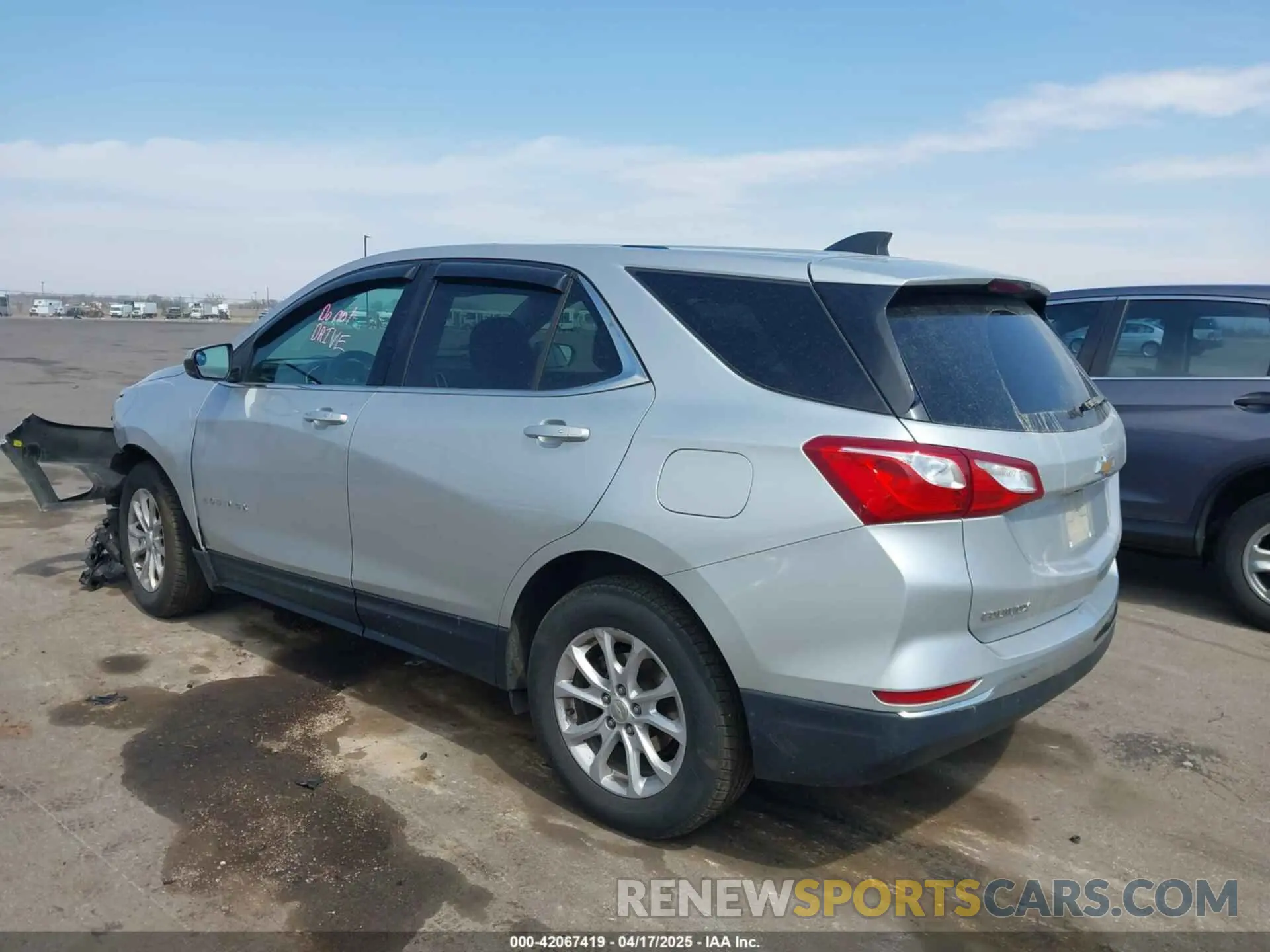 3 Photograph of a damaged car 3GNAXUEV7KS655111 CHEVROLET EQUINOX 2019
