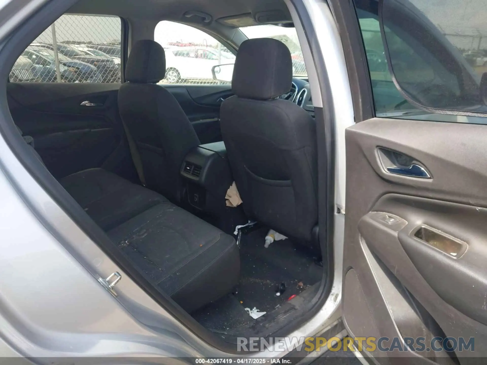8 Photograph of a damaged car 3GNAXUEV7KS655111 CHEVROLET EQUINOX 2019