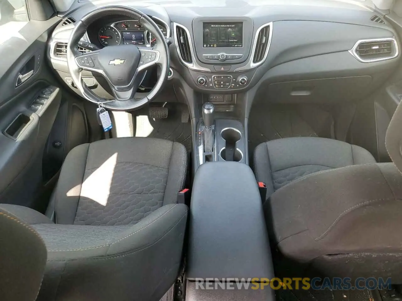 8 Фотография поврежденного автомобиля 3GNAXUEV7KS660101 CHEVROLET EQUINOX 2019