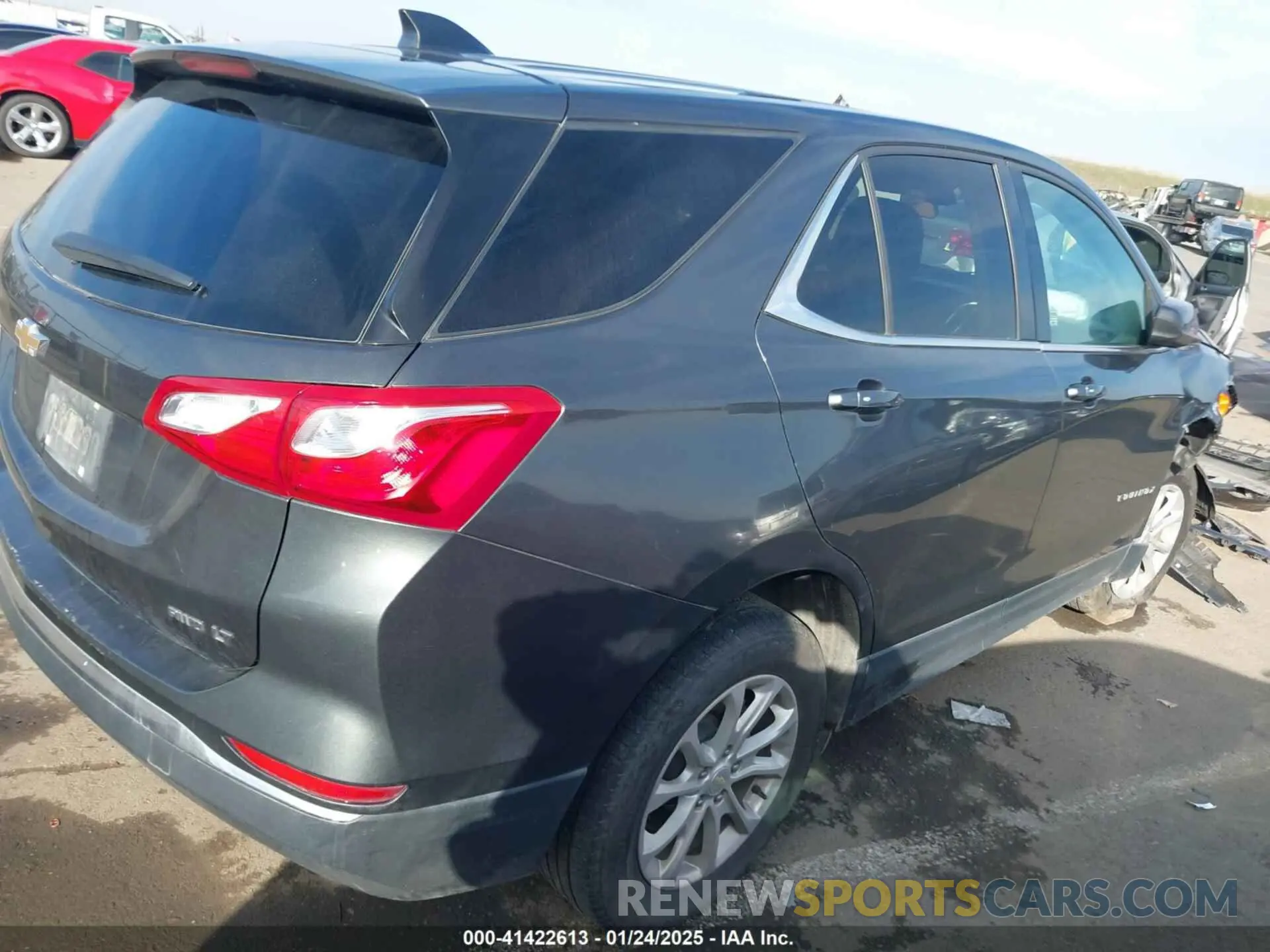 4 Photograph of a damaged car 3GNAXUEV9KS518929 CHEVROLET EQUINOX 2019
