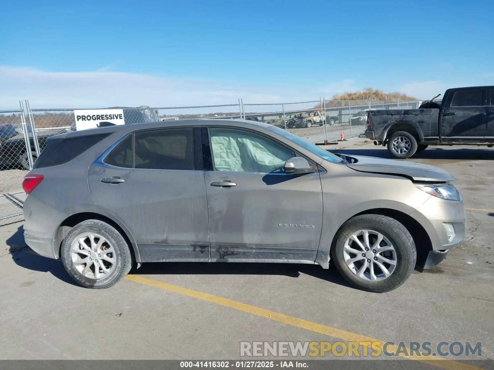 13 Photograph of a damaged car 3GNAXUEV9KS567774 CHEVROLET EQUINOX 2019