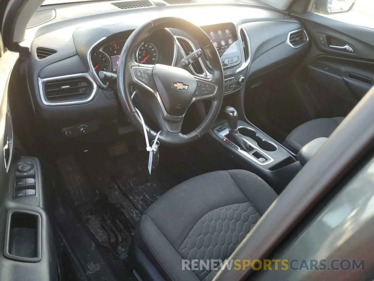 8 Photograph of a damaged car 3GNAXVEX0KL294435 CHEVROLET EQUINOX 2019