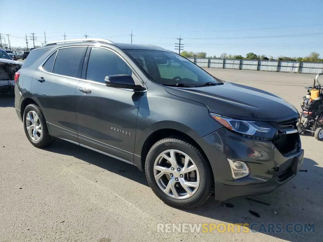 4 Photograph of a damaged car 3GNAXVEX2KL125534 CHEVROLET EQUINOX 2019