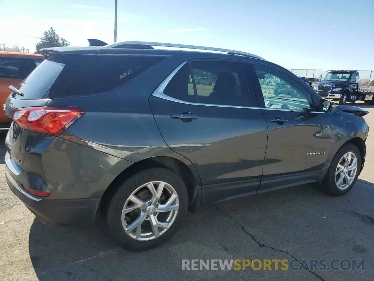 3 Фотография поврежденного автомобиля 3GNAXVEX6KS635570 CHEVROLET EQUINOX 2019