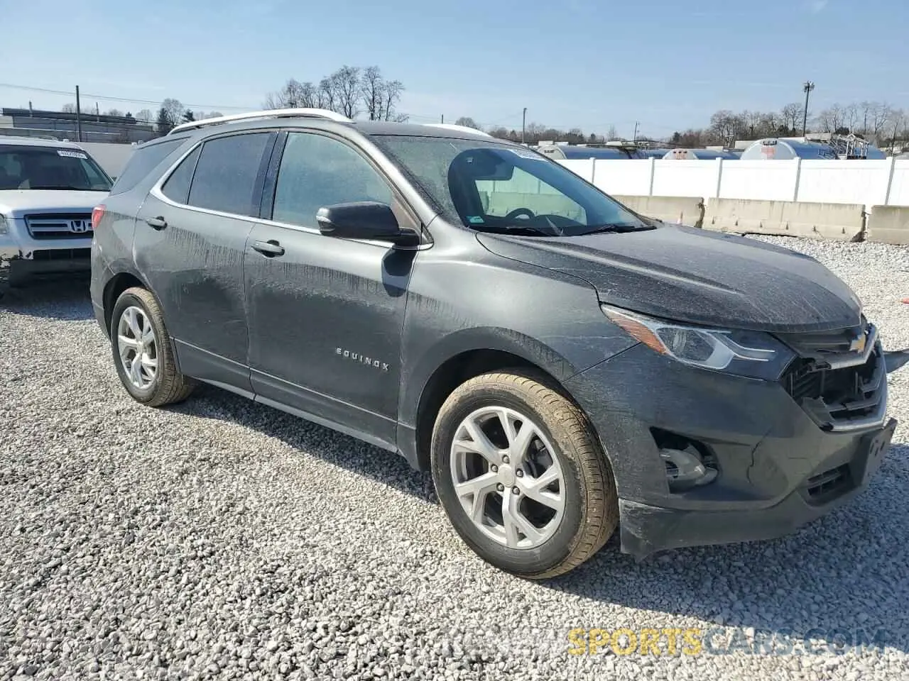 4 Photograph of a damaged car 3GNAXVEX9KS665632 CHEVROLET EQUINOX 2019