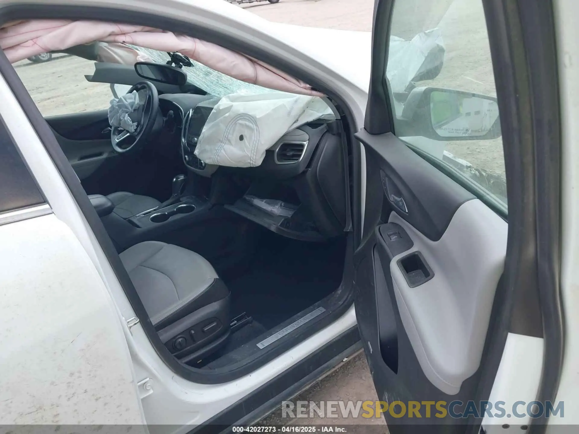 5 Photograph of a damaged car 3GNAXZEUXKS598469 CHEVROLET EQUINOX 2019