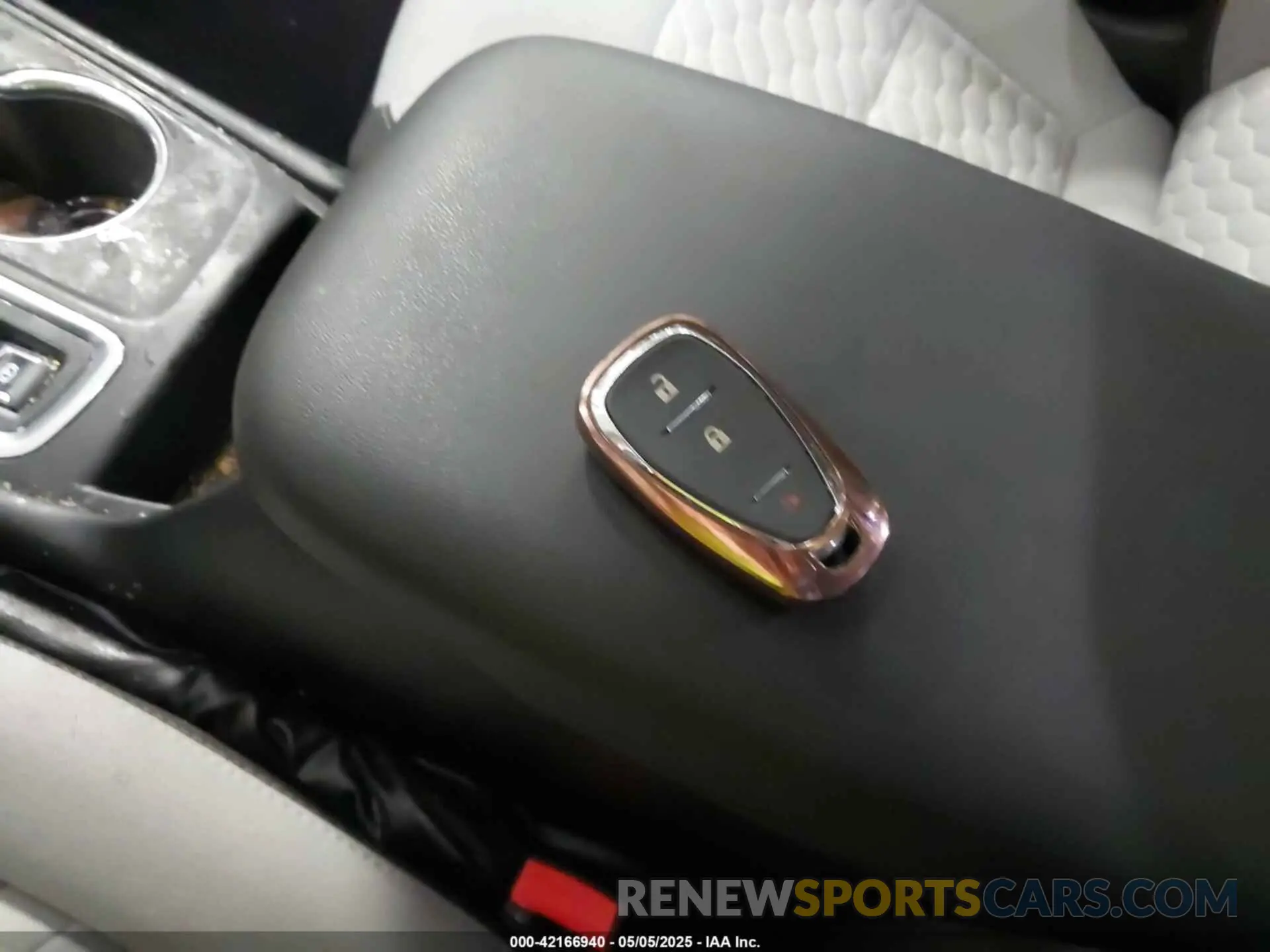11 Photograph of a damaged car 2GNAX5EVXL6255002 CHEVROLET EQUINOX 2020