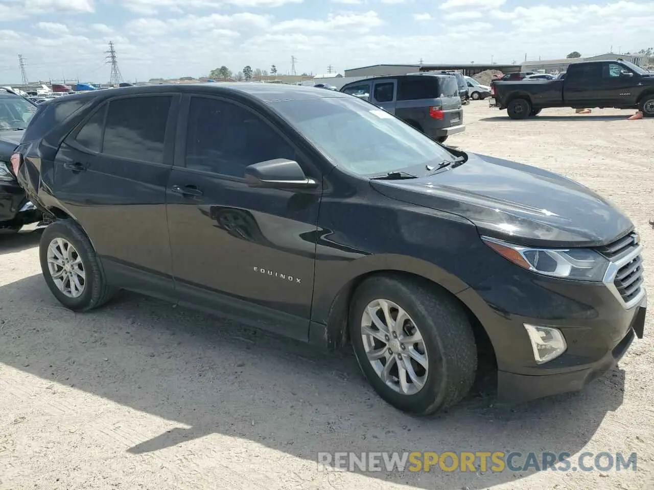 4 Photograph of a damaged car 2GNAXFEV2L6157443 CHEVROLET EQUINOX 2020
