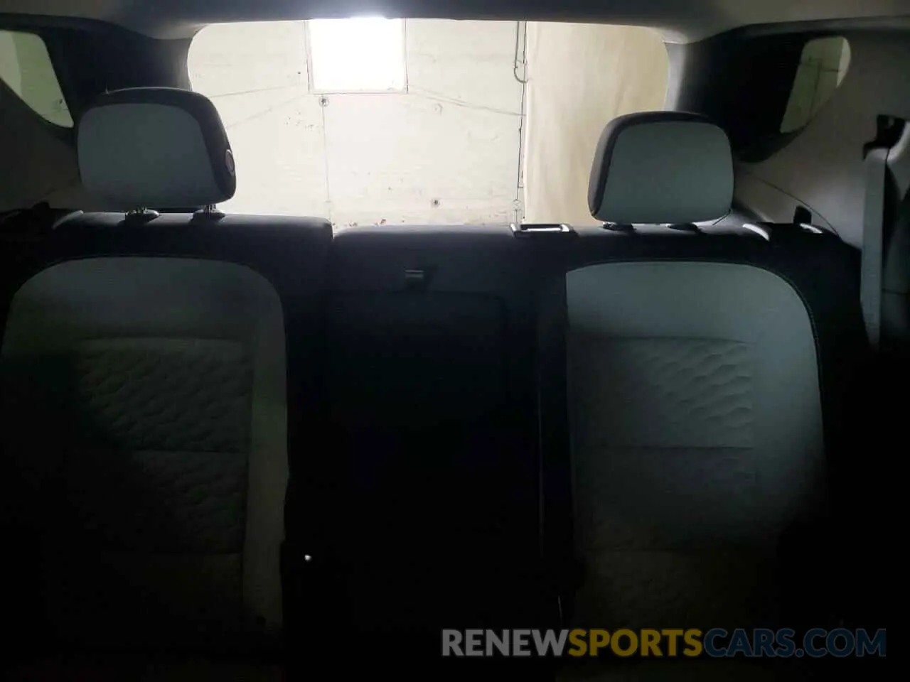 10 Photograph of a damaged car 2GNAXFEV2L6249801 CHEVROLET EQUINOX 2020