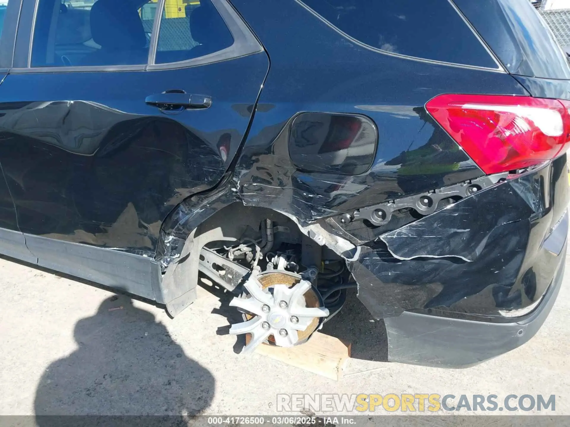 6 Photograph of a damaged car 2GNAXFEV6L6262079 CHEVROLET EQUINOX 2020
