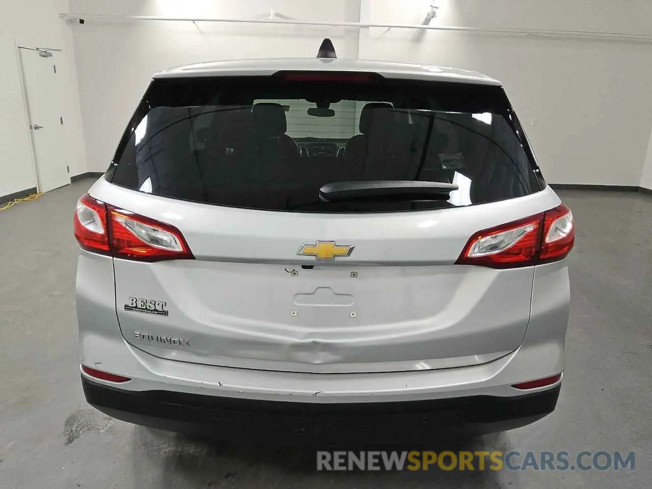 6 Photograph of a damaged car 2GNAXFEV8L6197414 CHEVROLET EQUINOX 2020