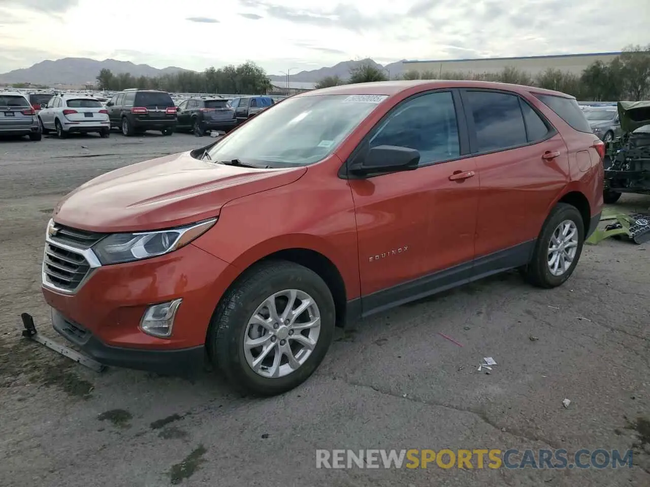 1 Фотография поврежденного автомобиля 2GNAXHEV0L6261439 CHEVROLET EQUINOX 2020