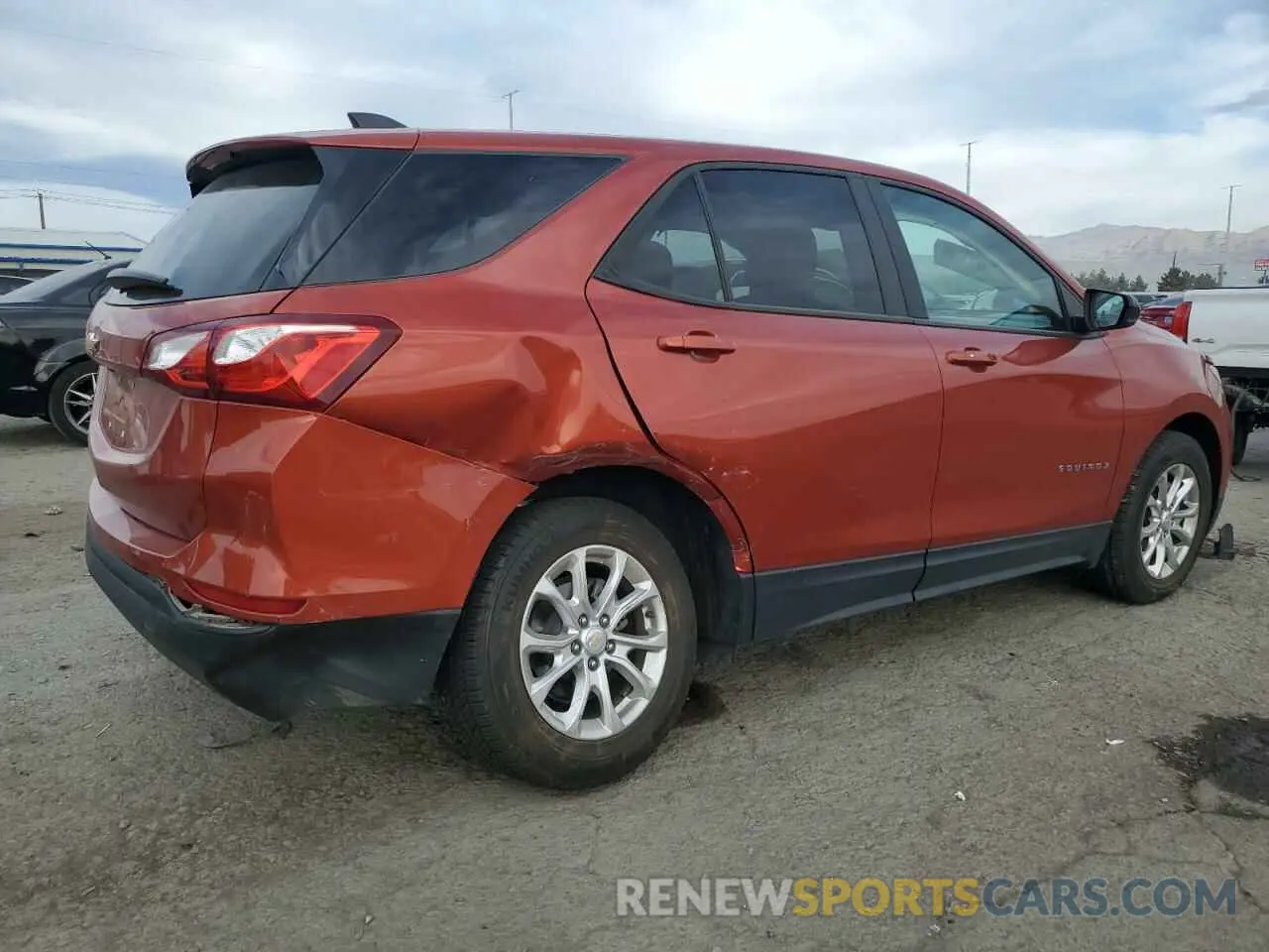 3 Фотография поврежденного автомобиля 2GNAXHEV0L6261439 CHEVROLET EQUINOX 2020