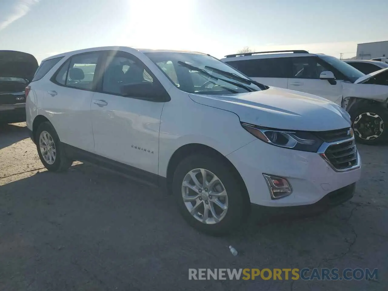 4 Фотография поврежденного автомобиля 2GNAXHEV1L6164489 CHEVROLET EQUINOX 2020