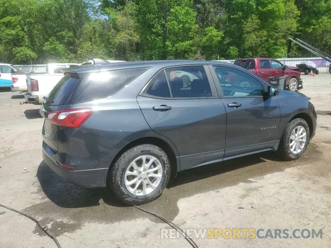 3 Photograph of a damaged car 2GNAXHEV1L6209835 CHEVROLET EQUINOX 2020
