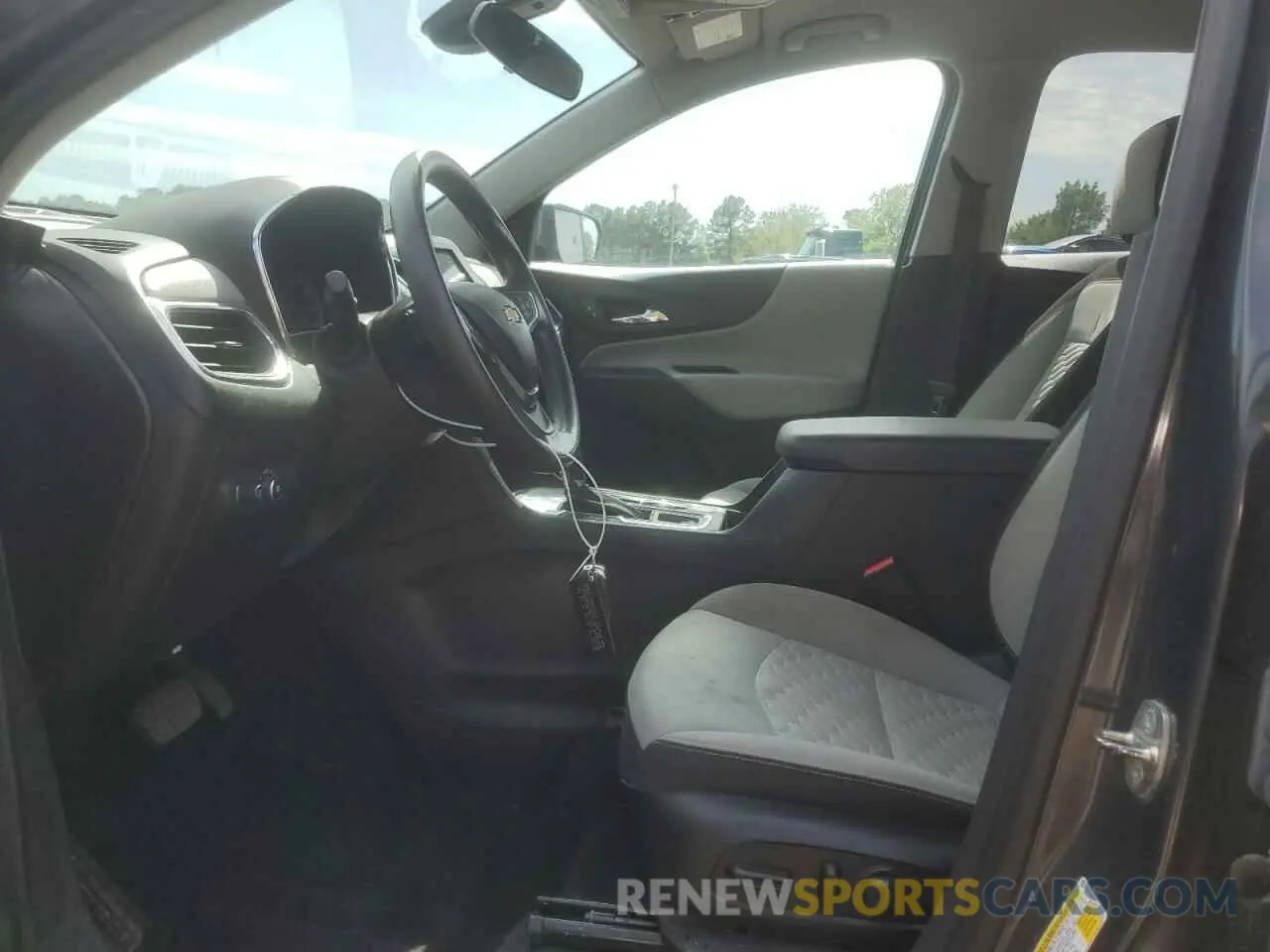 7 Photograph of a damaged car 2GNAXHEV1L6209835 CHEVROLET EQUINOX 2020