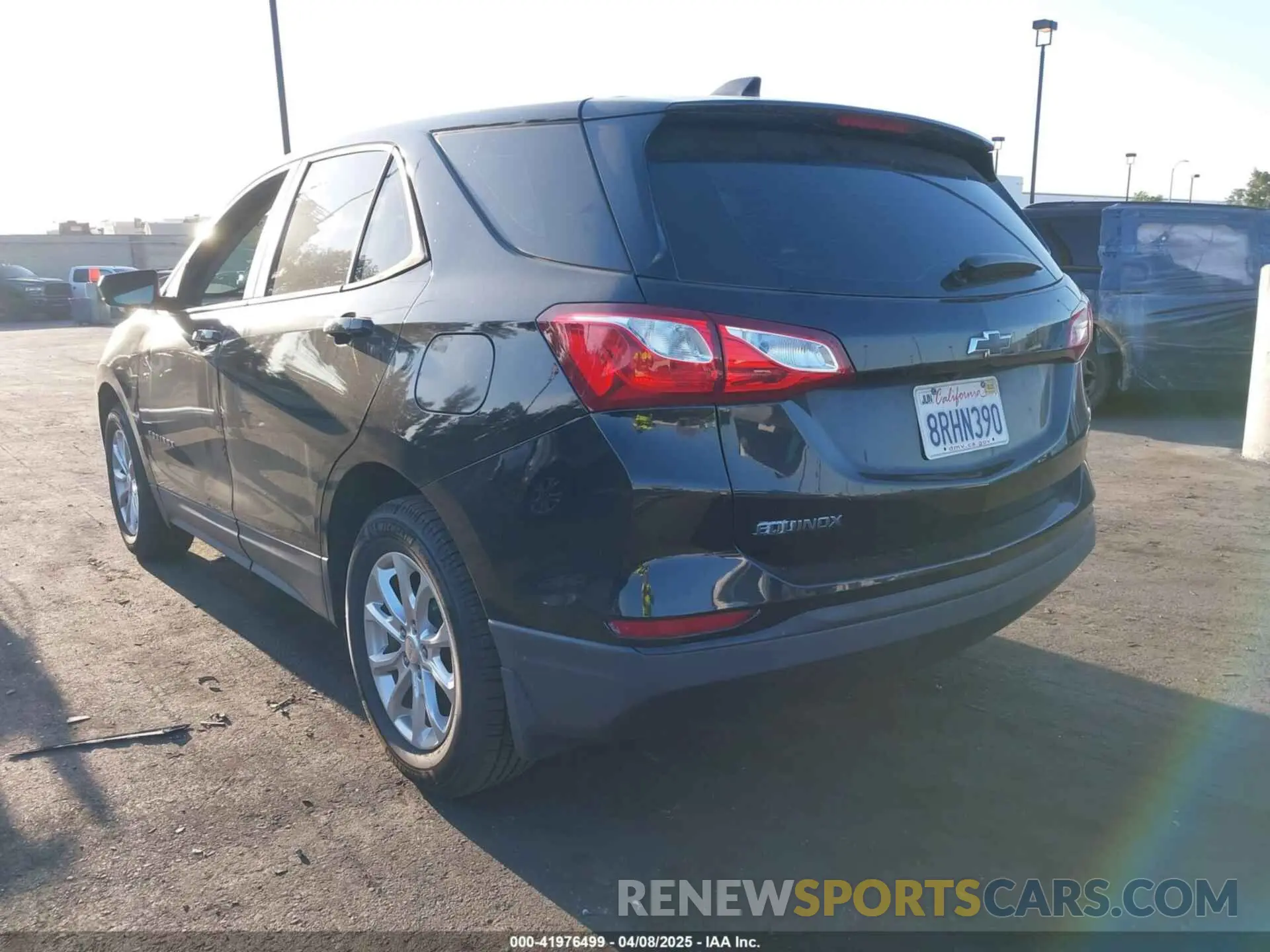 3 Photograph of a damaged car 2GNAXHEV1L6237036 CHEVROLET EQUINOX 2020