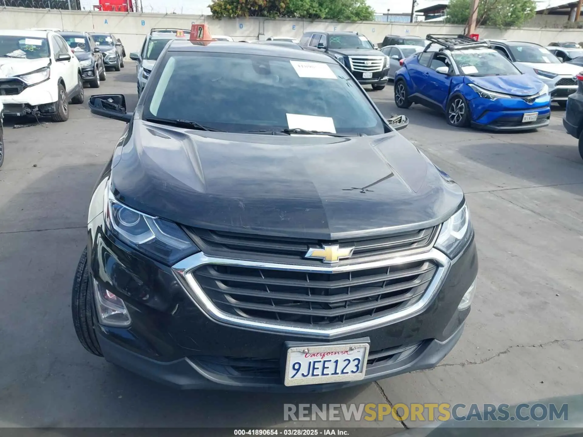 13 Фотография поврежденного автомобиля 2GNAXHEV2L6276413 CHEVROLET EQUINOX 2020