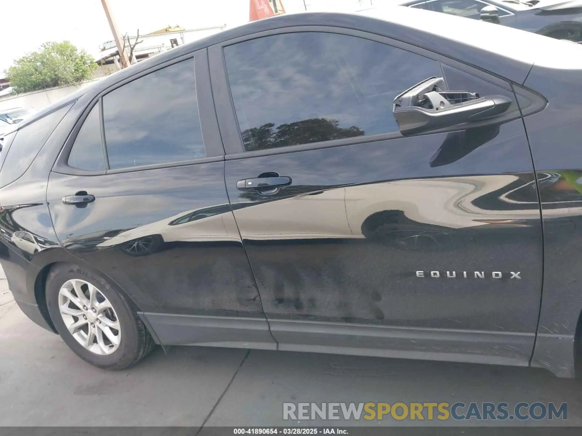 14 Фотография поврежденного автомобиля 2GNAXHEV2L6276413 CHEVROLET EQUINOX 2020