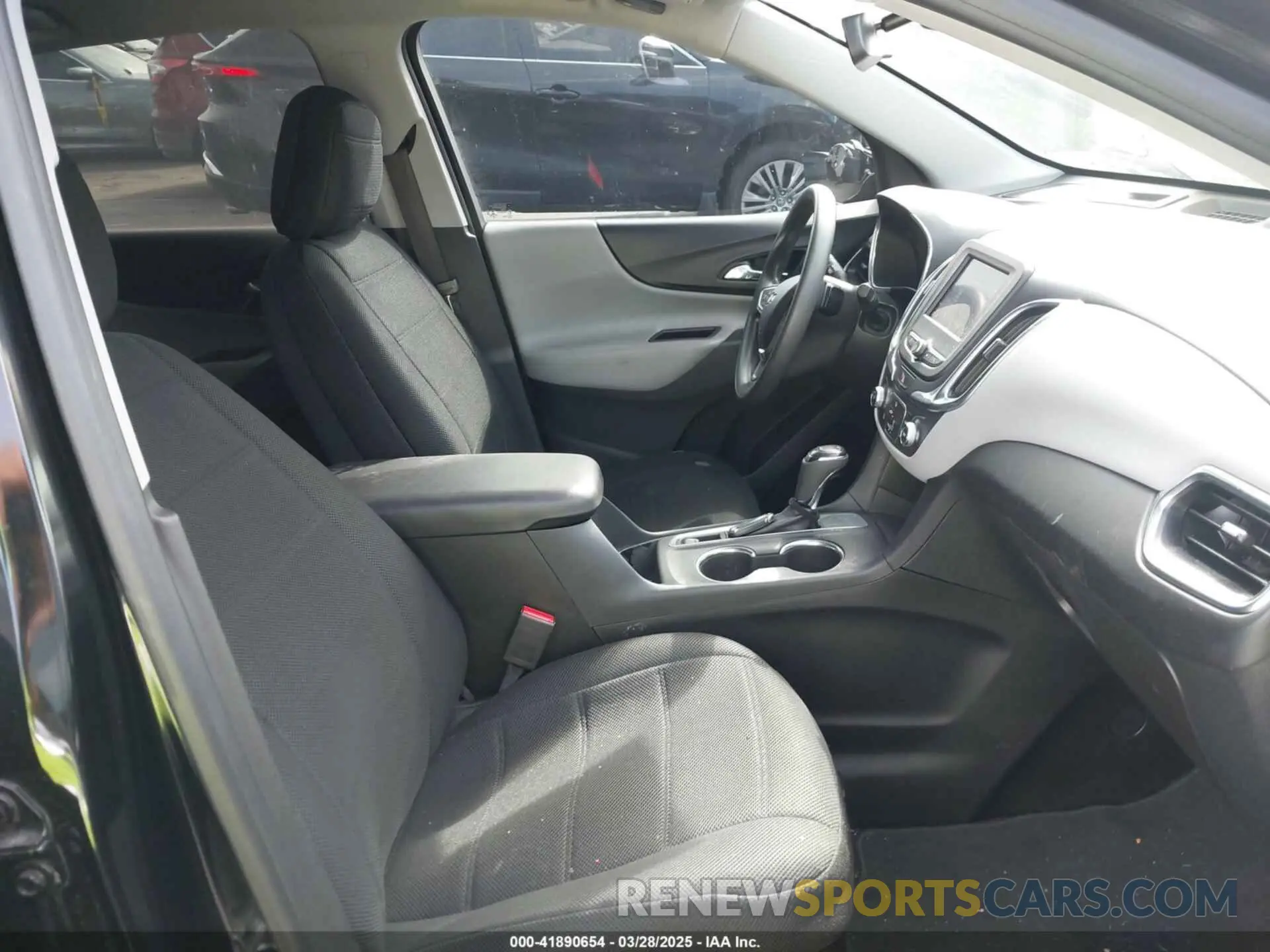 5 Фотография поврежденного автомобиля 2GNAXHEV2L6276413 CHEVROLET EQUINOX 2020