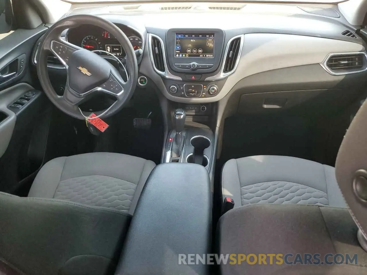 8 Photograph of a damaged car 2GNAXHEV3L6204071 CHEVROLET EQUINOX 2020