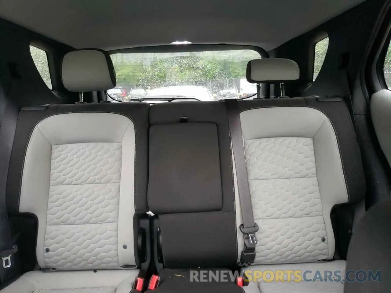 10 Photograph of a damaged car 2GNAXHEV3L6268031 CHEVROLET EQUINOX 2020