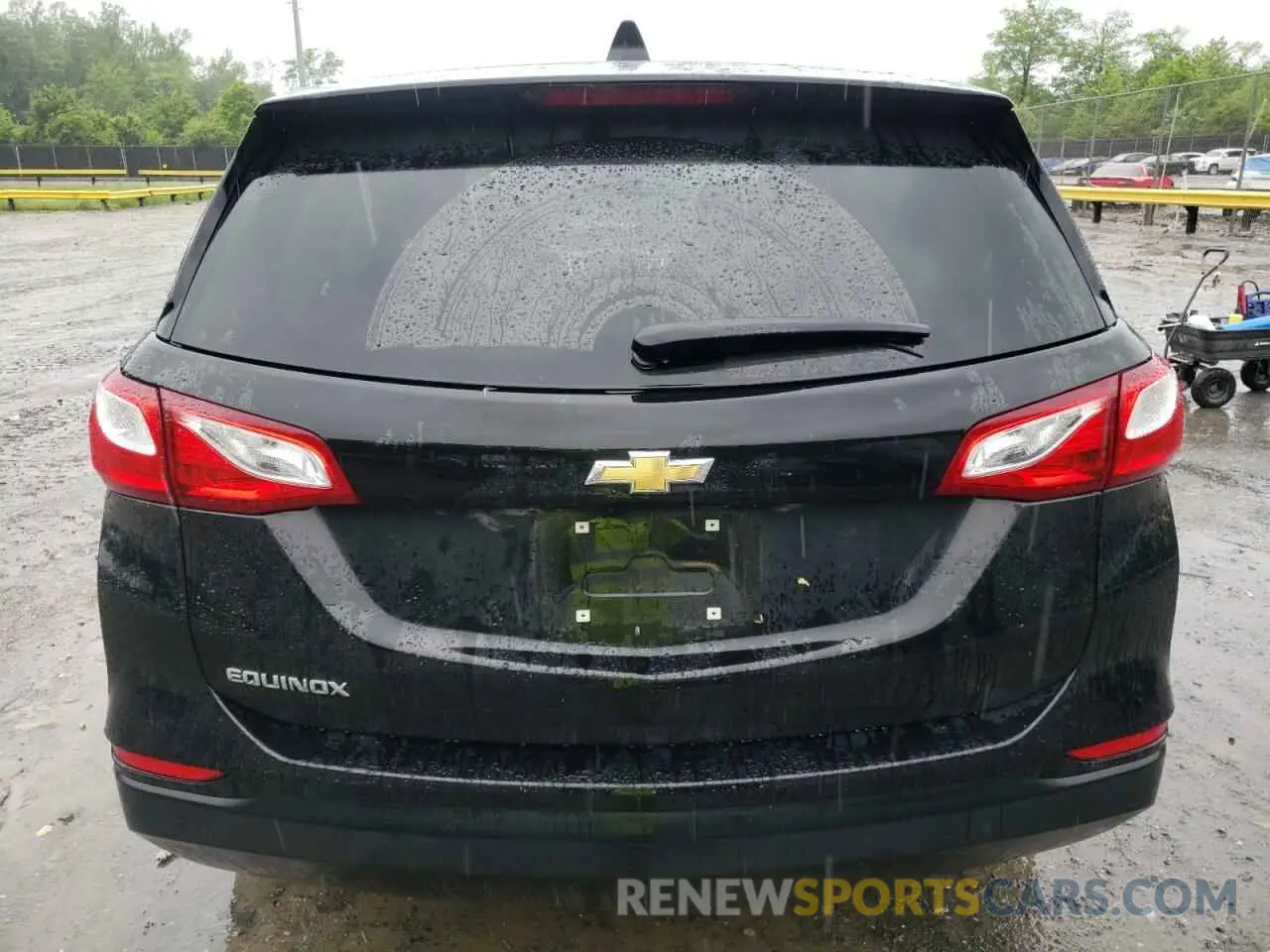 6 Photograph of a damaged car 2GNAXHEV3L6268031 CHEVROLET EQUINOX 2020