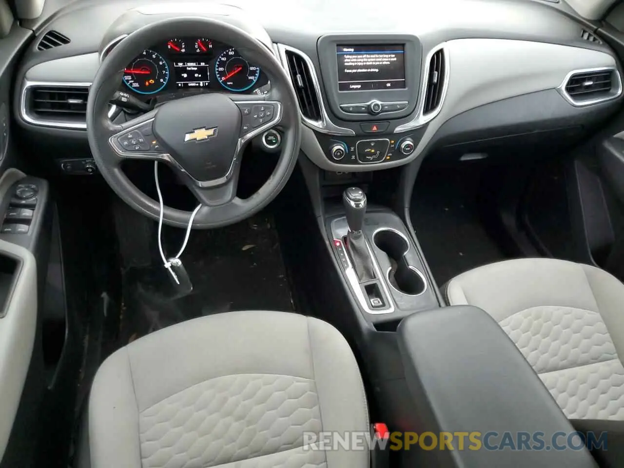 8 Photograph of a damaged car 2GNAXHEV4L6205679 CHEVROLET EQUINOX 2020