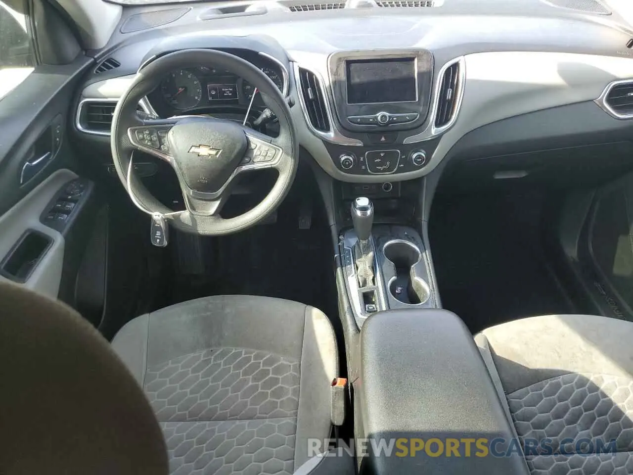 8 Фотография поврежденного автомобиля 2GNAXHEV4L6217198 CHEVROLET EQUINOX 2020