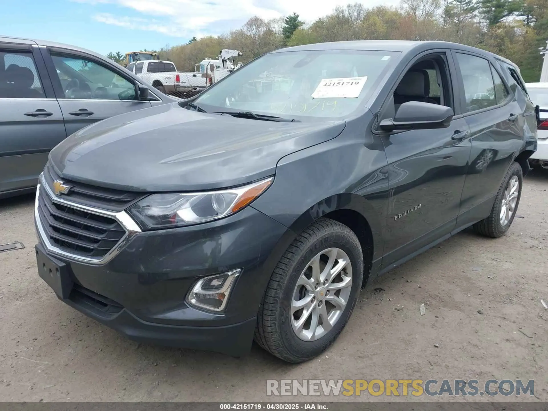 2 Photograph of a damaged car 2GNAXHEV4L6273674 CHEVROLET EQUINOX 2020