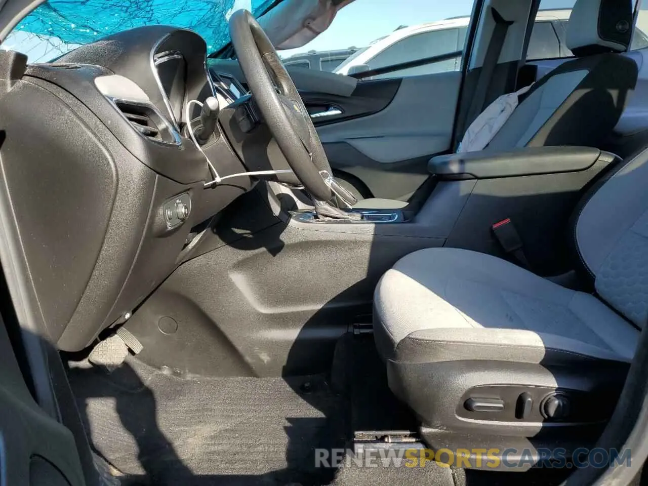 7 Photograph of a damaged car 2GNAXHEV5L6190741 CHEVROLET EQUINOX 2020