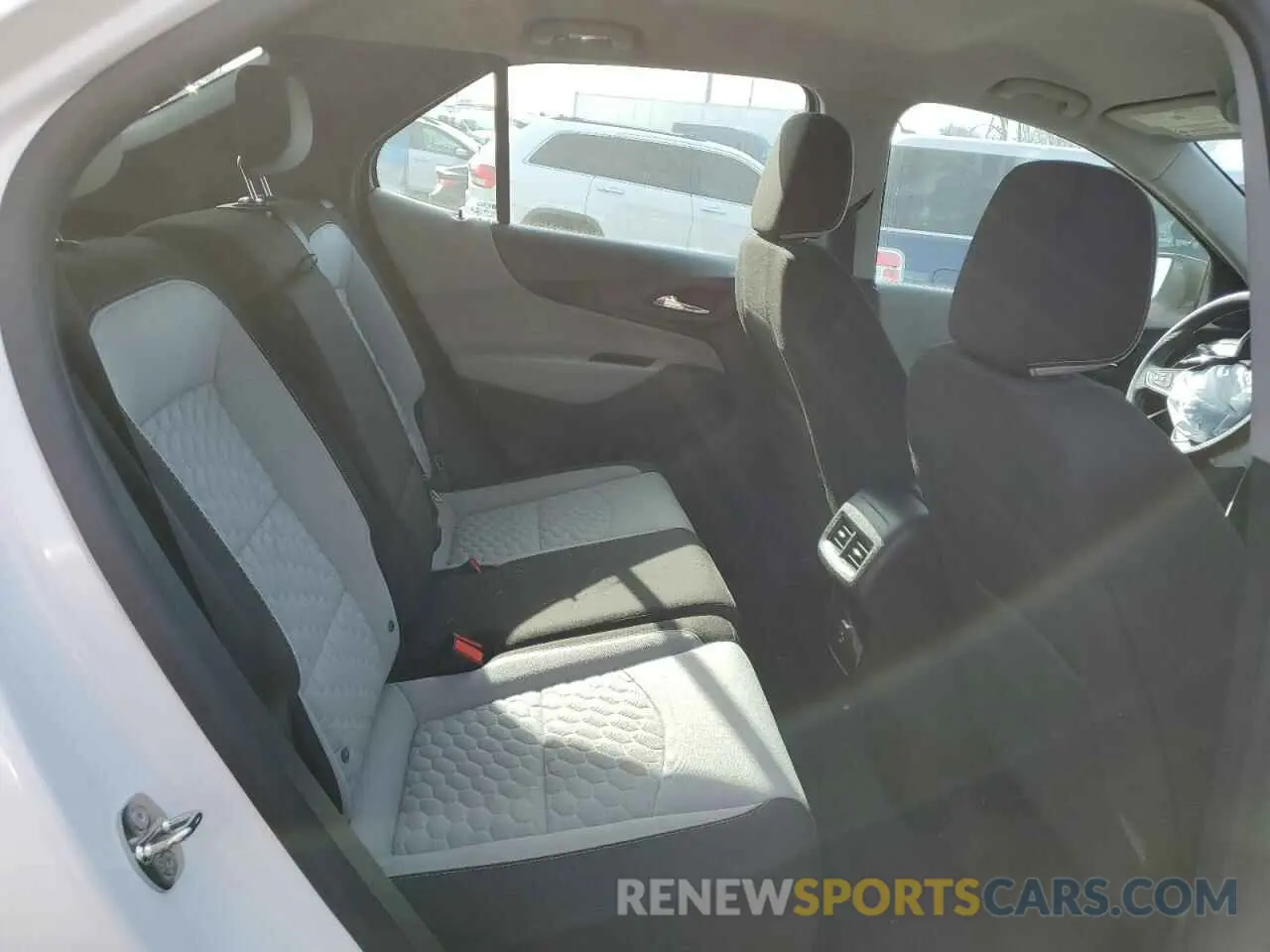 10 Фотография поврежденного автомобиля 2GNAXHEV5L6245849 CHEVROLET EQUINOX 2020