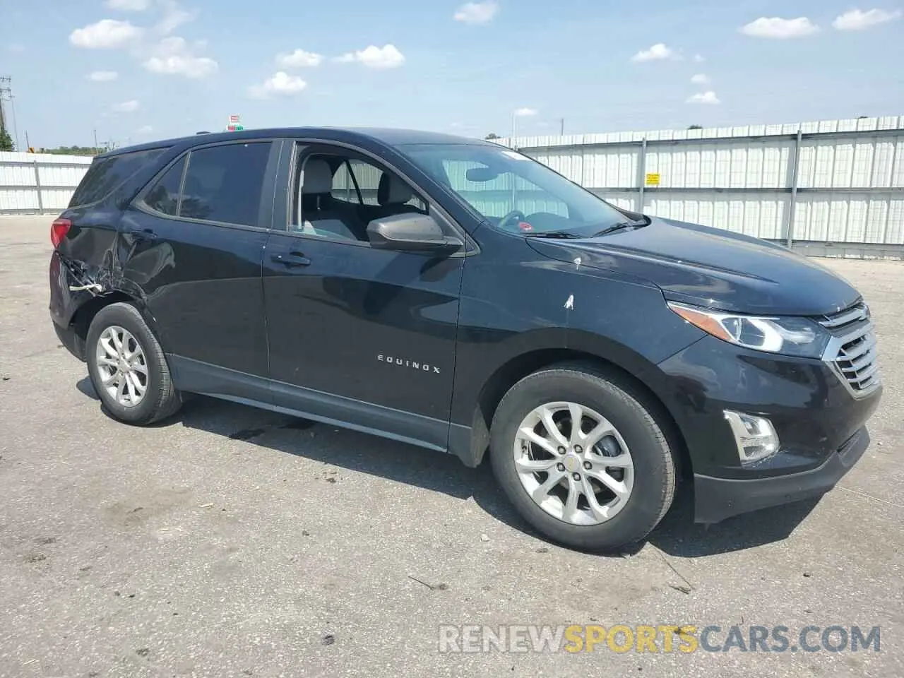 4 Фотография поврежденного автомобиля 2GNAXHEV5L6281329 CHEVROLET EQUINOX 2020