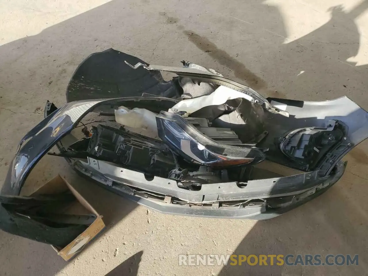 12 Photograph of a damaged car 2GNAXHEV5L6284182 CHEVROLET EQUINOX 2020