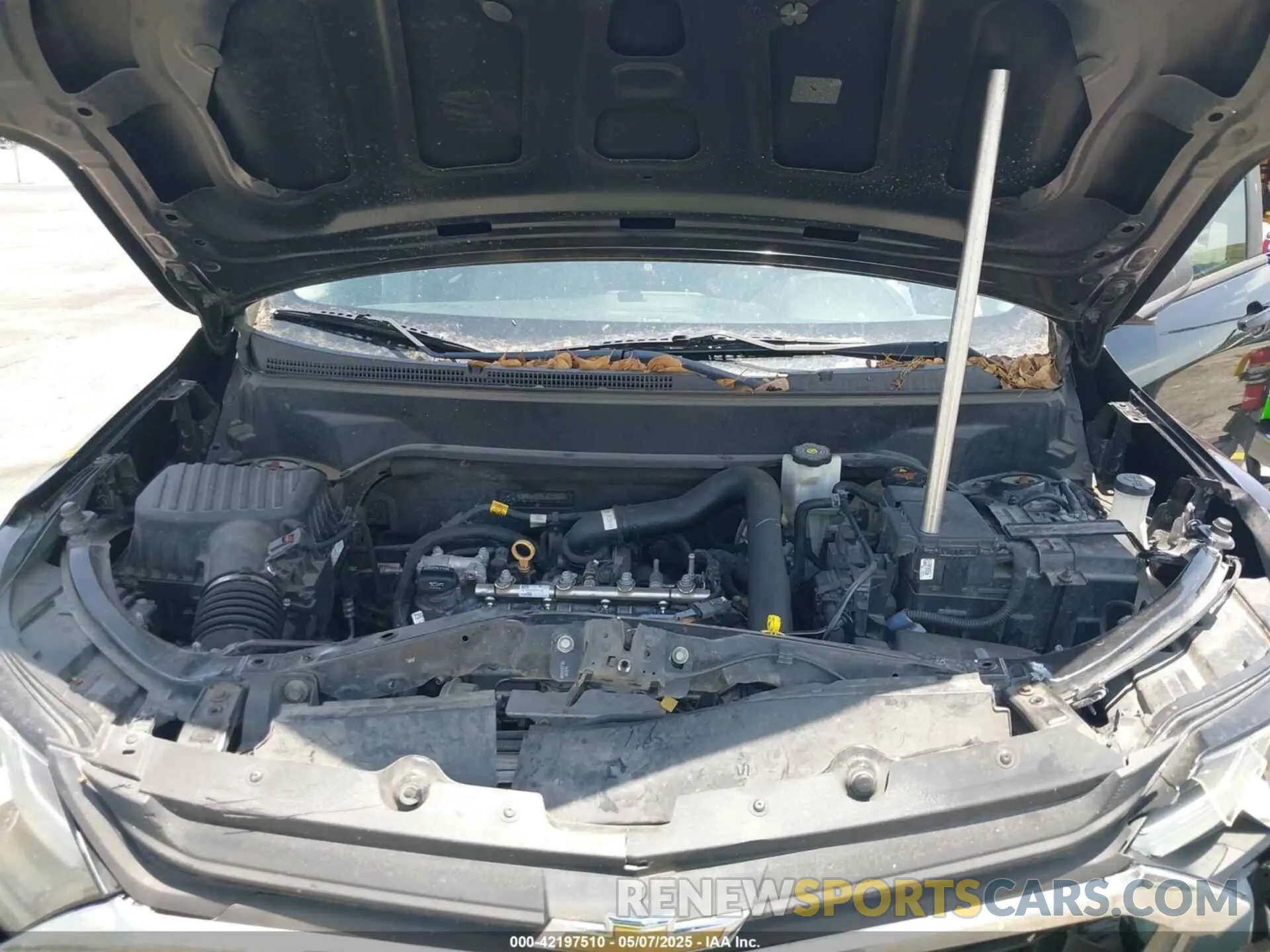 10 Photograph of a damaged car 2GNAXHEV6L6229384 CHEVROLET EQUINOX 2020