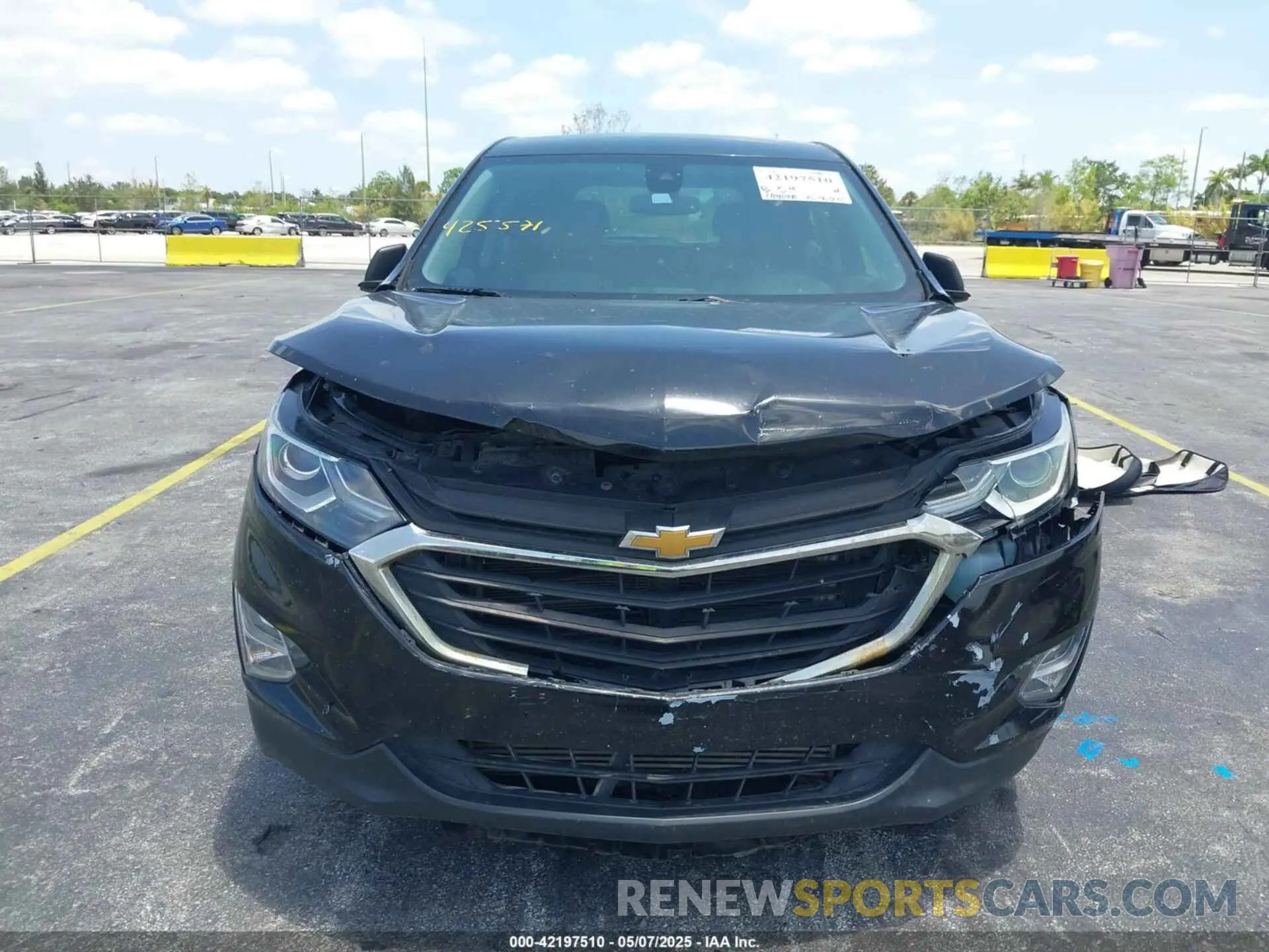 12 Photograph of a damaged car 2GNAXHEV6L6229384 CHEVROLET EQUINOX 2020