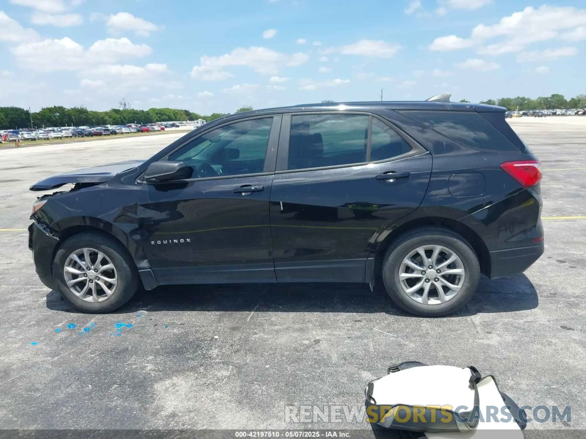 14 Photograph of a damaged car 2GNAXHEV6L6229384 CHEVROLET EQUINOX 2020