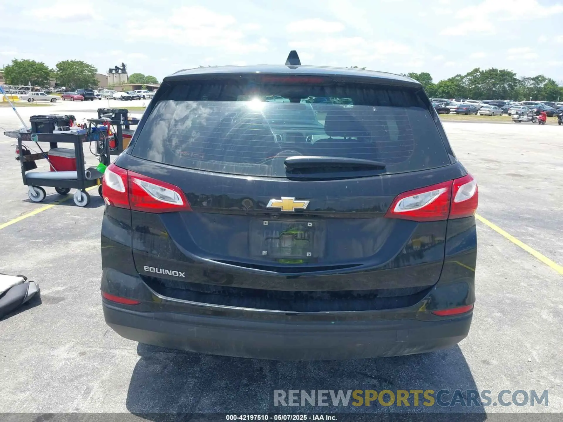 16 Photograph of a damaged car 2GNAXHEV6L6229384 CHEVROLET EQUINOX 2020